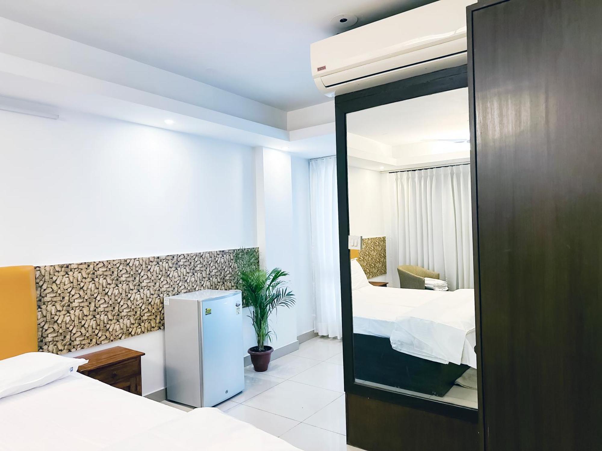 Hauz Khas House Bed & Breakfast New Delhi Bagian luar foto